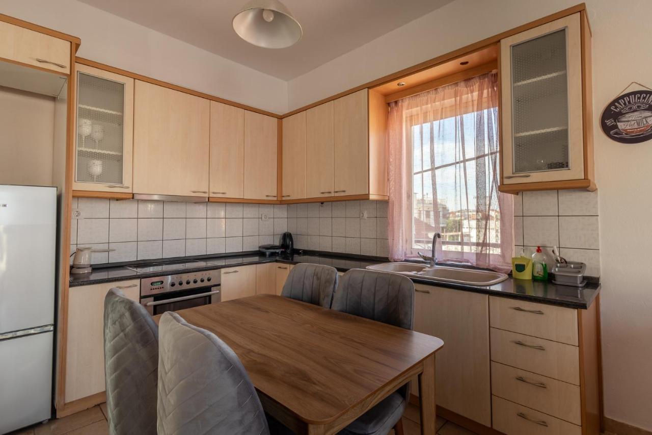Deluxe Apartment La 拉里萨 外观 照片