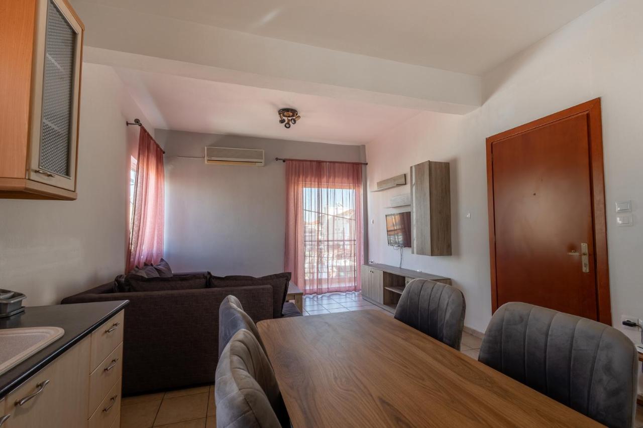 Deluxe Apartment La 拉里萨 外观 照片
