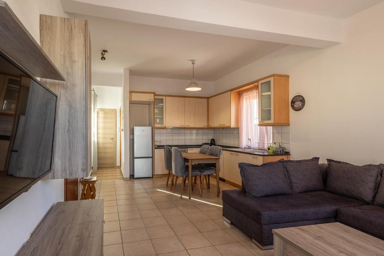 Deluxe Apartment La 拉里萨 外观 照片